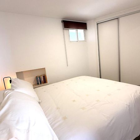 R39 Modern One Bedroom Alcantara ลากาลาเดมิฮาส ภายนอก รูปภาพ