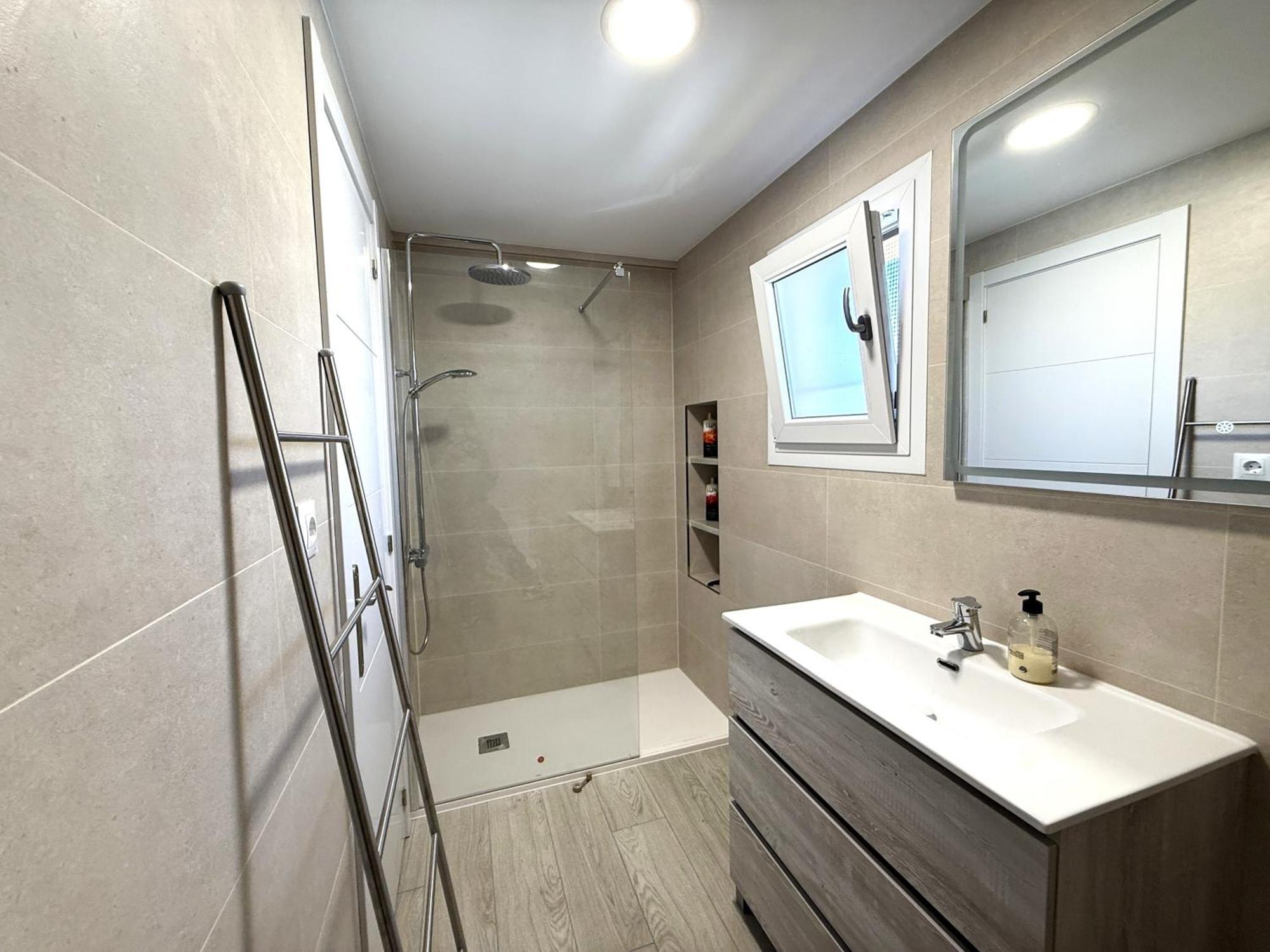 R39 Modern One Bedroom Alcantara ลากาลาเดมิฮาส ภายนอก รูปภาพ